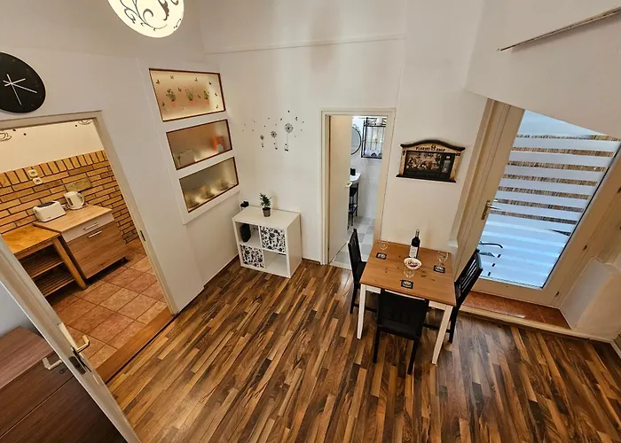 The Greenest Vintage Lodging