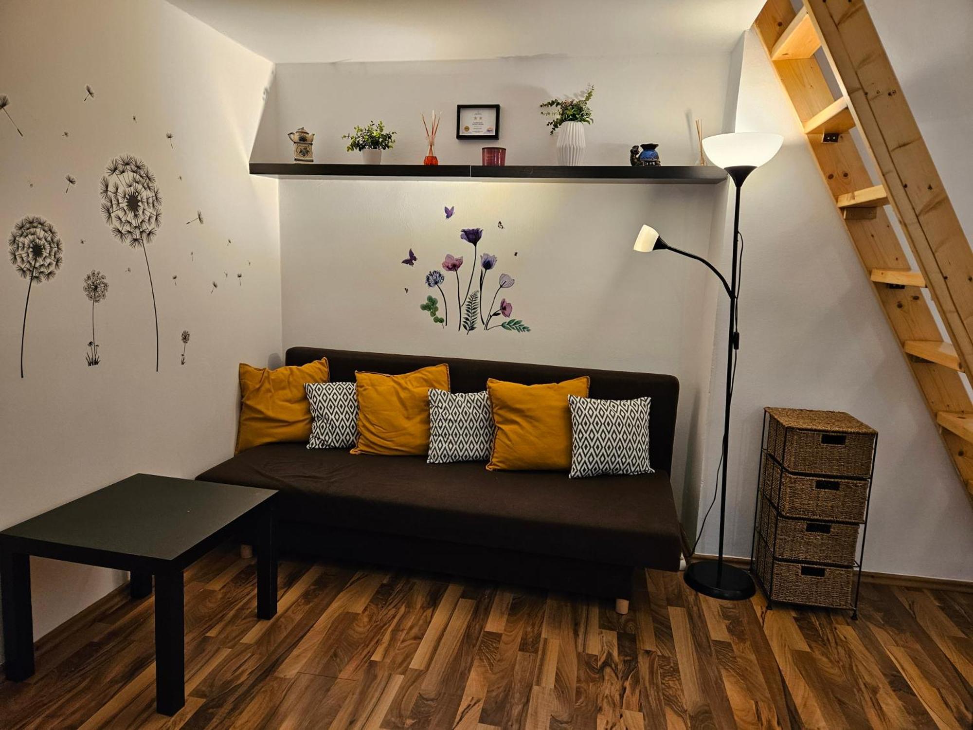 The Greenest Vintage Apartment *